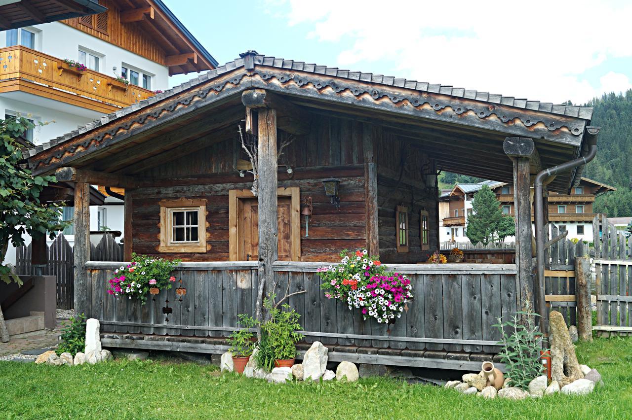 Sieglhub Chalets - Appartements - Hotel Flachau Exterior photo