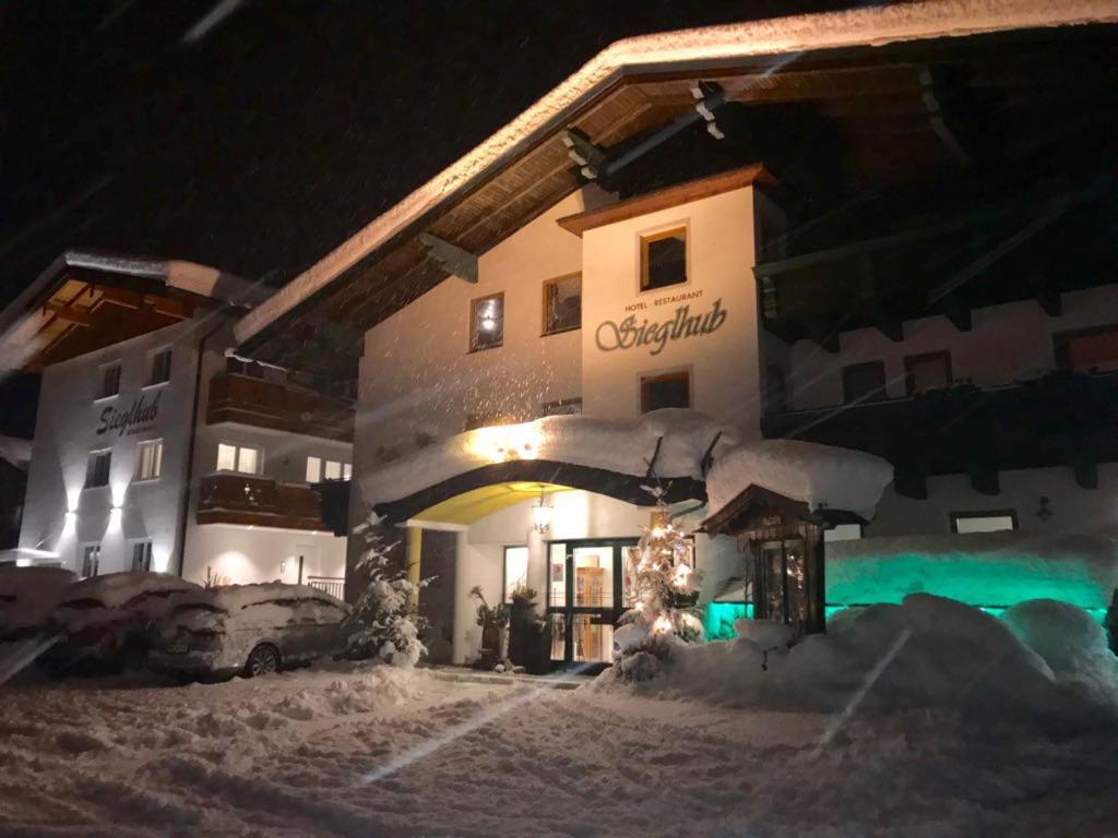Sieglhub Chalets - Appartements - Hotel Flachau Exterior photo