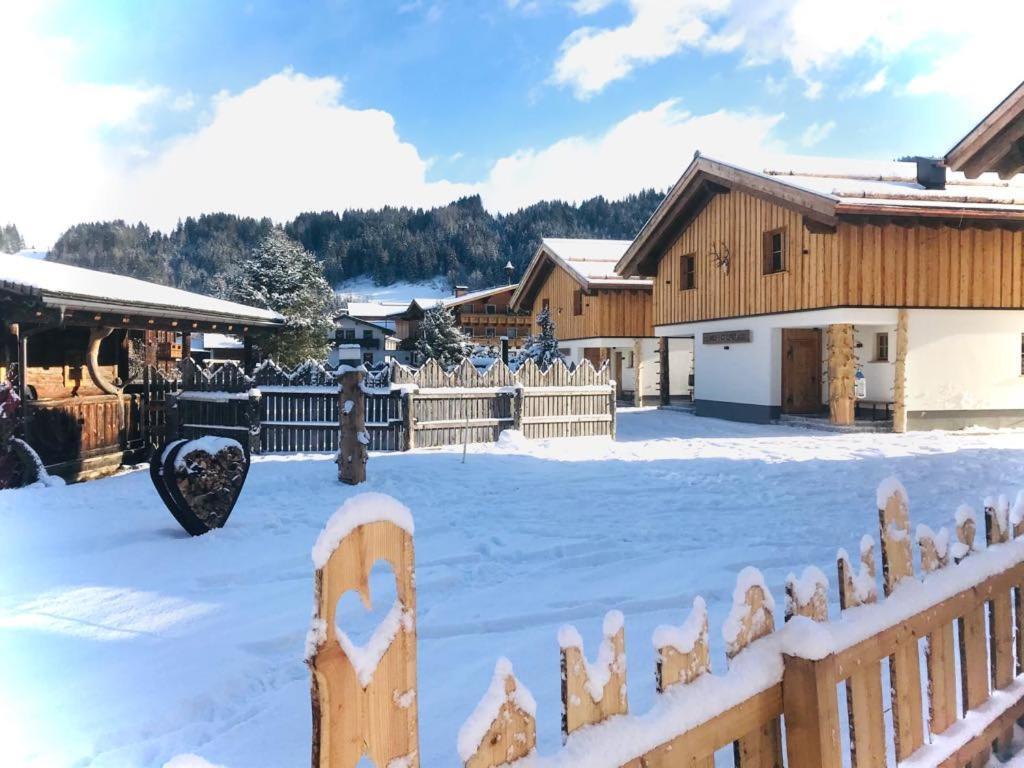 Sieglhub Chalets - Appartements - Hotel Flachau Exterior photo