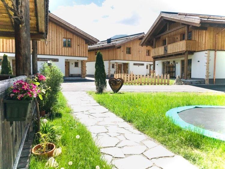 Sieglhub Chalets - Appartements - Hotel Flachau Exterior photo