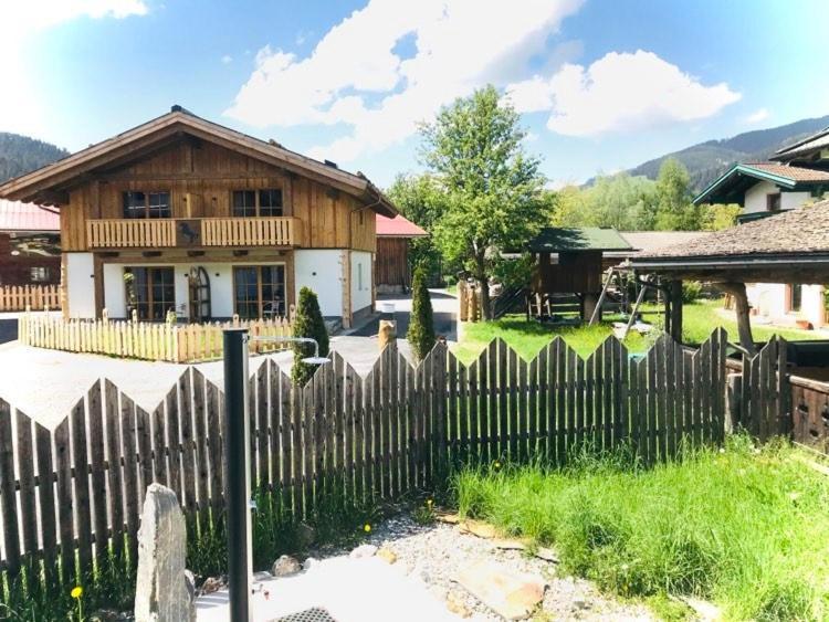 Sieglhub Chalets - Appartements - Hotel Flachau Exterior photo